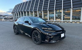 いつかはクラウンに乗ってみたい。70周年記念モデルのハンドルを握って